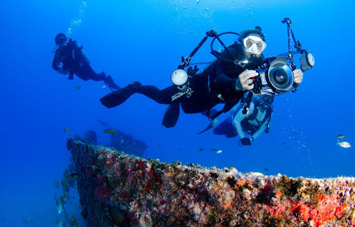 image of techreational diving scuba diver 